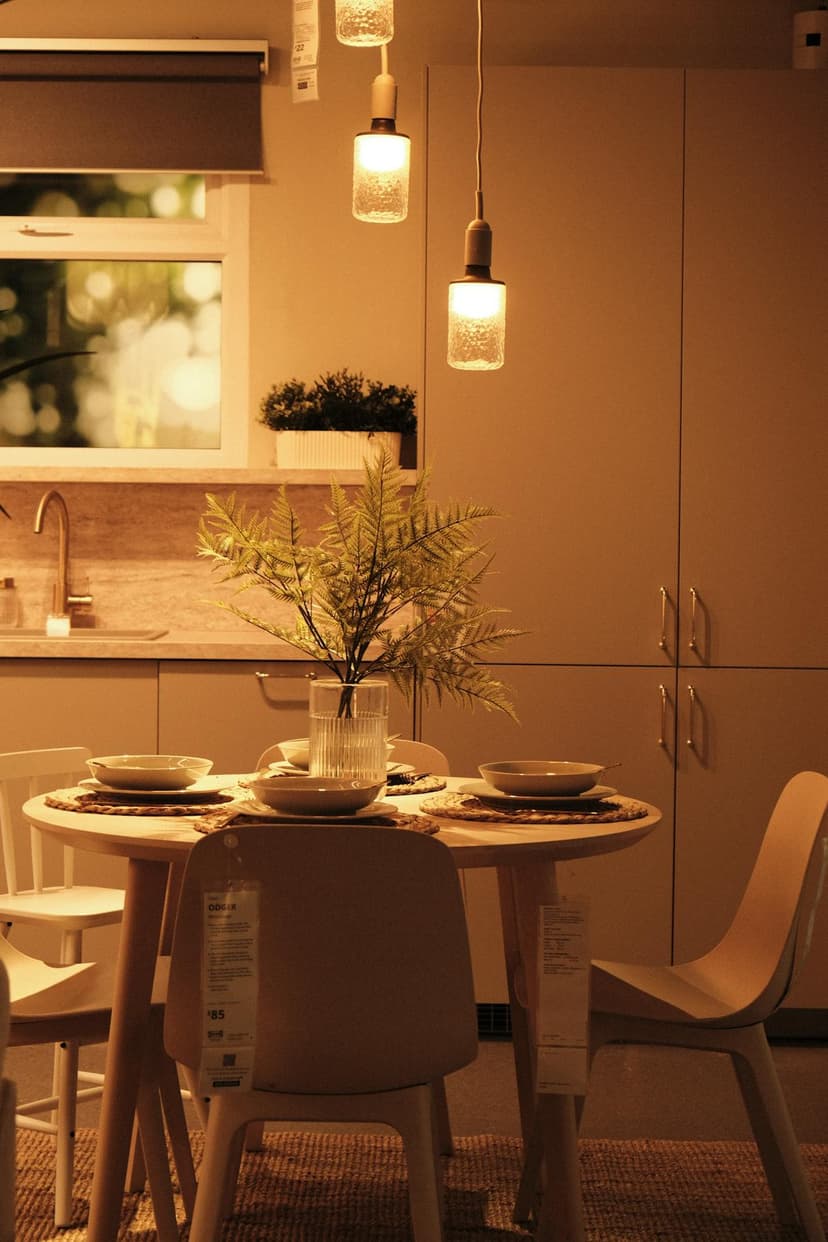 Lighting Focused Dining